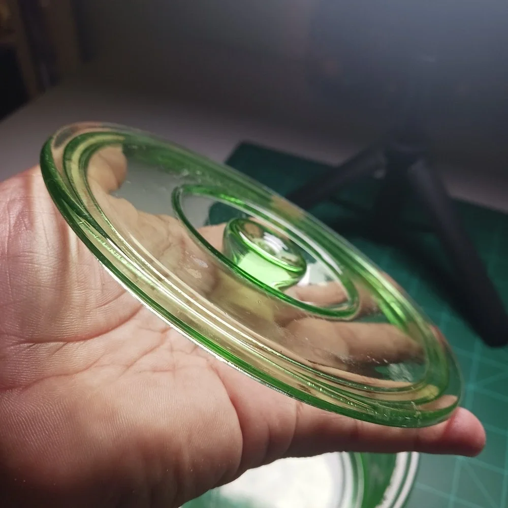 VTG Hazel Atlas Round lidded  Refrigerator Dish Uranium glass